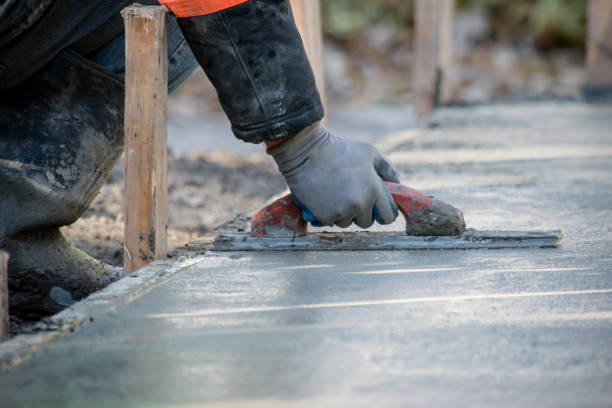 Best Concrete Sidewalk Installation  in Ladue, MO